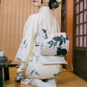 Tradicinis Japonų Kimono Moterų Balta Kriaušių Žiedų 140CM Skraiste Būti Diržo Pavasario Oficialų Suknelė
